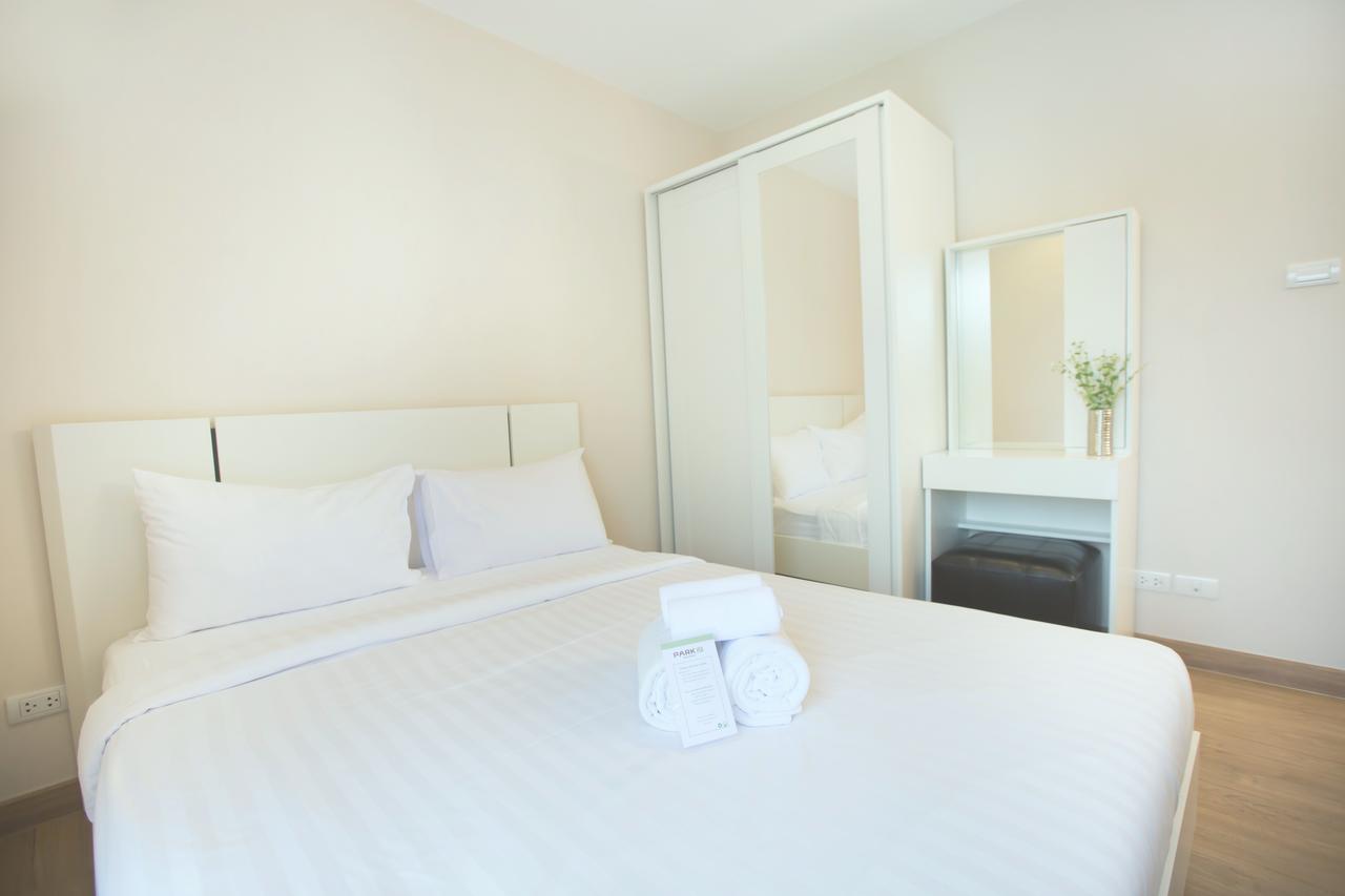 Park 19 Hotel Бангкок Экстерьер фото