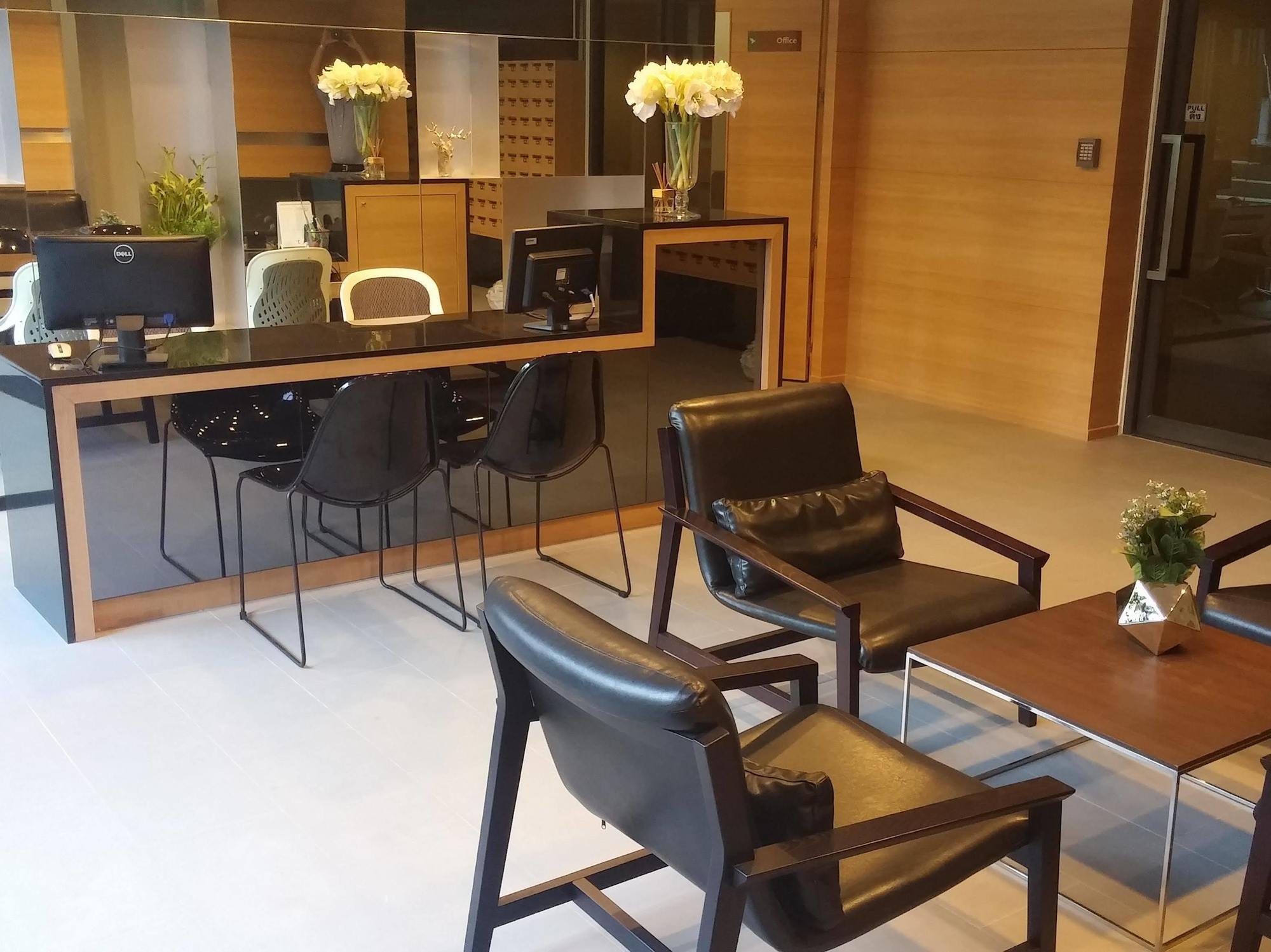 Park 19 Hotel Бангкок Экстерьер фото